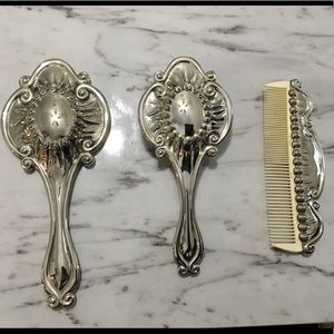International Silver Company 3pc Vanity set